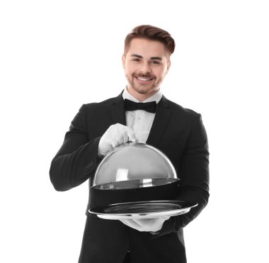 Garson metal tepsi ve cloche beyaz arka plan üzerinde