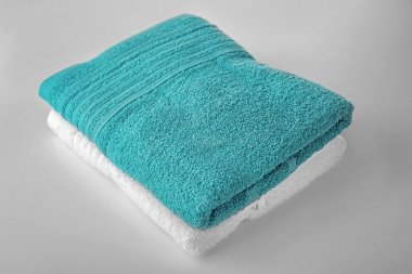 Açık renkli yumuşak terry havlu