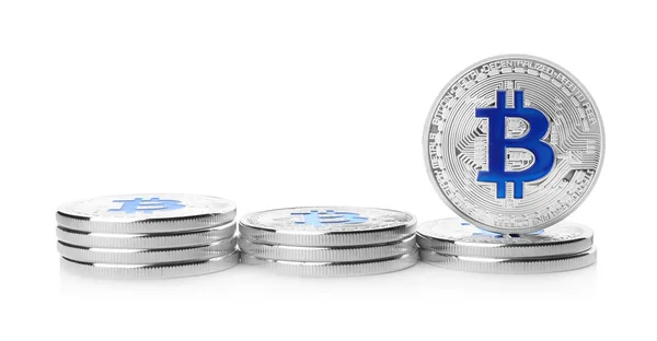 Bitcoins de plata sobre fondo blanco — Foto de Stock