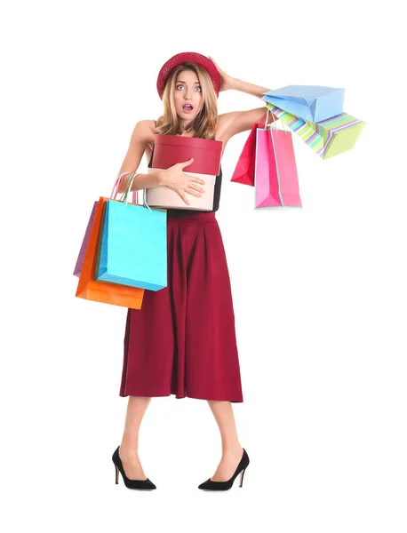 Mujer joven con bolsas de compras — Foto de Stock