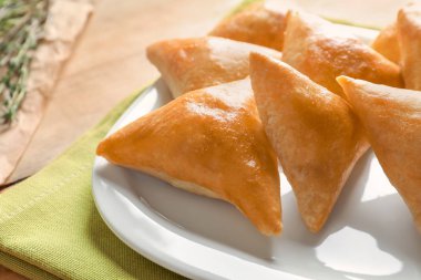Lezzetli fırında samosas
