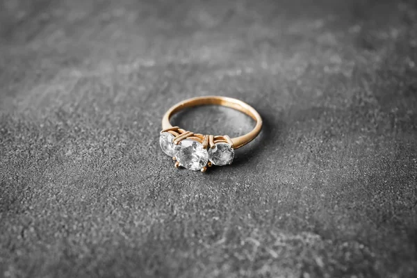 Beautiful engagement ring — Stock Photo, Image