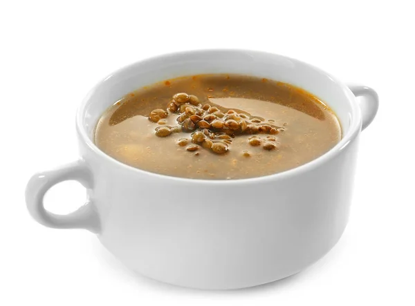 Caçarola com sopa de lentilha saborosa no fundo branco — Fotografia de Stock