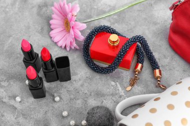 Tablo öğeleri makyaj. Profesyonel visage sanatçı seti