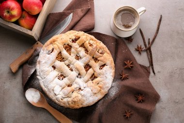 Masada lezzetli elmalı turta