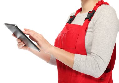 Tablet bilgisayarda beyaz arka plan, closeup ile kadın otomatik mekanik