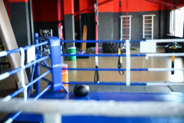 Vista Borrosa Del Anillo Boxeo Vacío Gimnasio — Foto de Stock