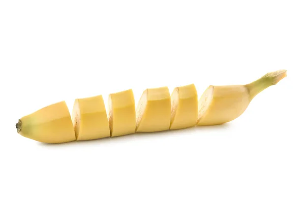 白い背景の上にスライスしたバナナ — ストック写真
