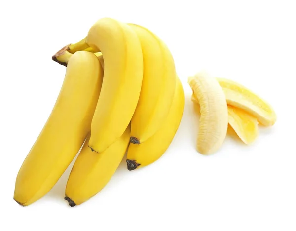 Bananes mûres savoureuses sur fond blanc — Photo