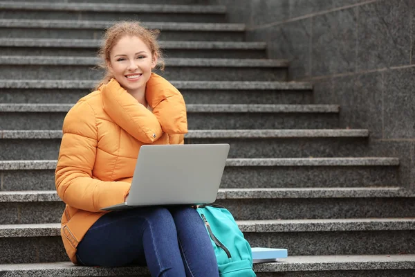 Teenage Girl Laptop Studying Stairs Outdoors — Stock Photo, Image
