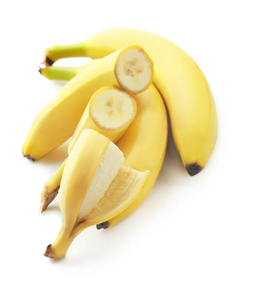 Plátanos maduros sabrosos sobre fondo blanco —  Fotos de Stock