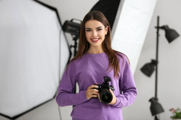 Beautiful Young Photographer Camera Professional Studio — Stock Photo, Image