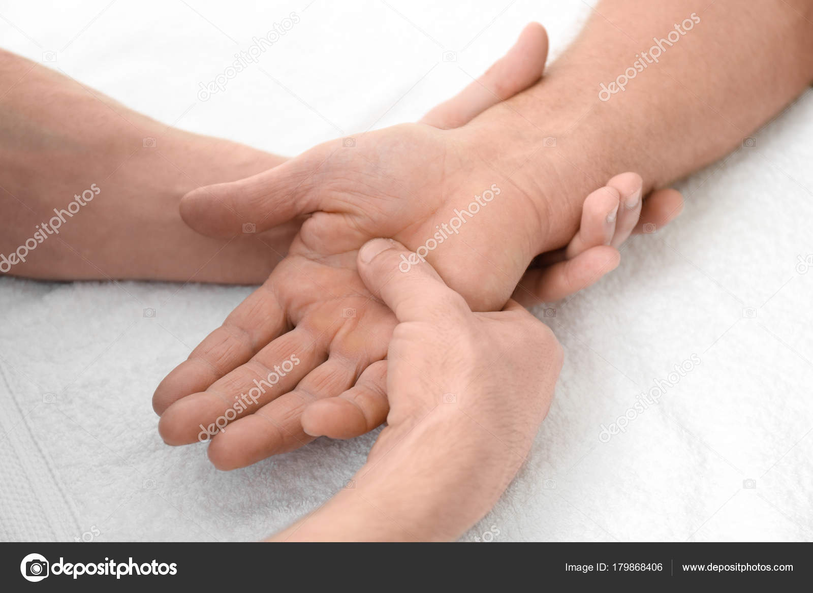 masáž rukou