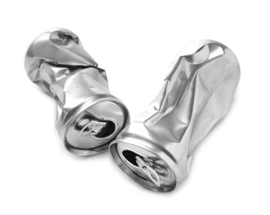 Beyaz arka plan üzerinde buruşuk boş kutular