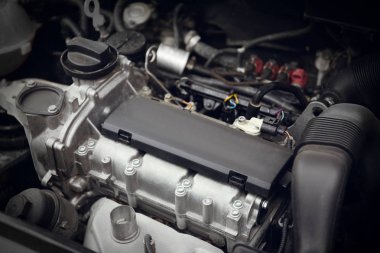 Araba motoru closeup görünümü. Oto mekanik Servisi