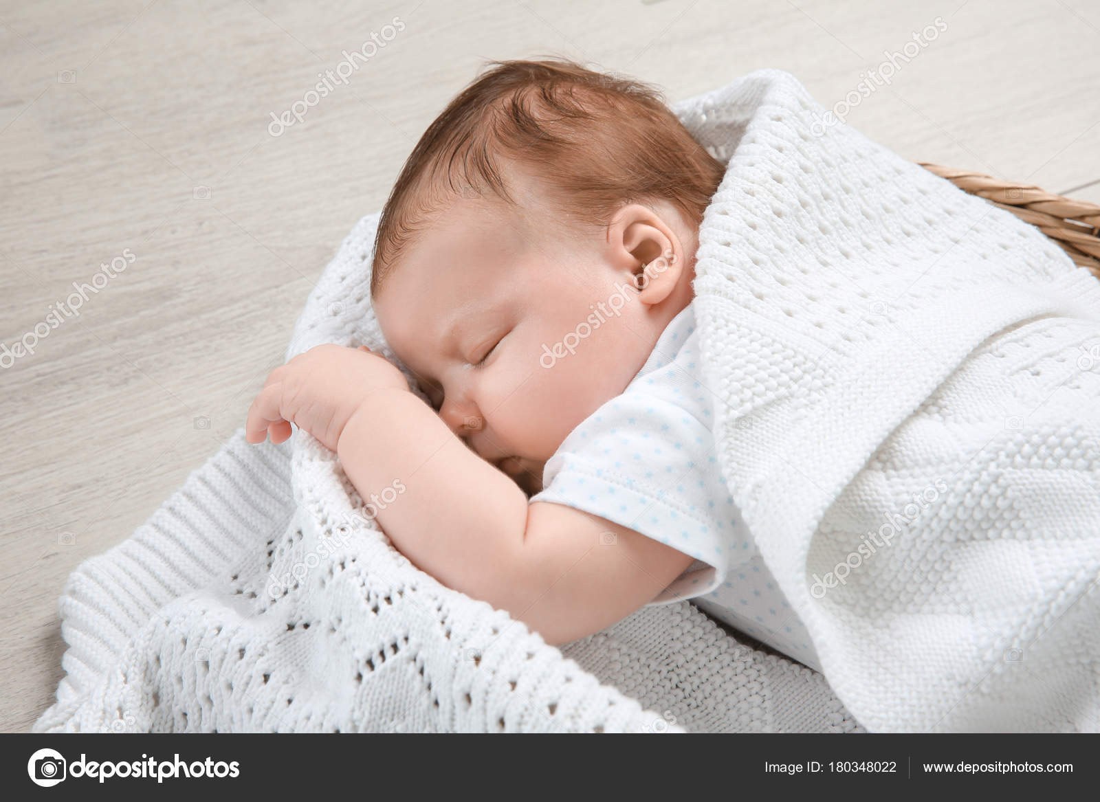 newborn baby sleeping basket