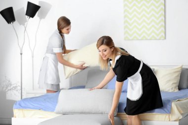 hizmetçi olarak tek tip çalışma 