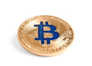 Beyaz zemin üzerine altın bitcoin