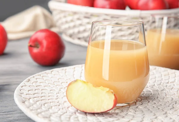Glass Delicious Apple Juice Table — Stock Photo, Image