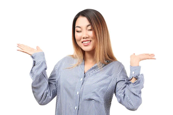 Retrato de una hermosa mujer sonriente — Foto de Stock