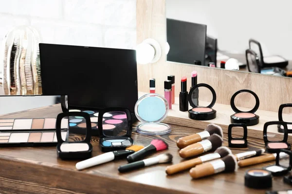 Cosmética Decorativa Herramientas Maquillaje Profesional Artista Tocador — Foto de Stock