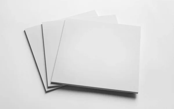 Κενά Φύλλα Χαρτιού Άσπρο Φόντο Κοροϊδεύετε Επάνω Για Σχεδιασμό — Φωτογραφία Αρχείου