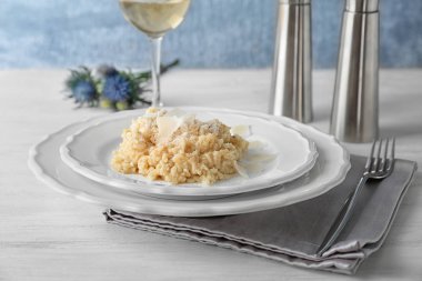 Plaka lezzetli risotto ile 