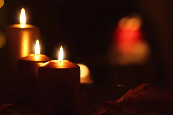 Lindas velas acesas — Fotografia de Stock