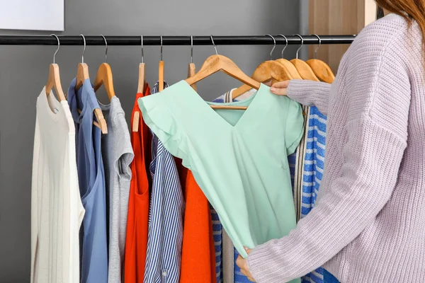 Woman Choosing Outfit Dressing Room — Stock Photo, Image