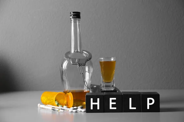 Strong Drink Pills Handcuffs Cubes Word Help Table Concept Alcoholism — Stock Photo, Image