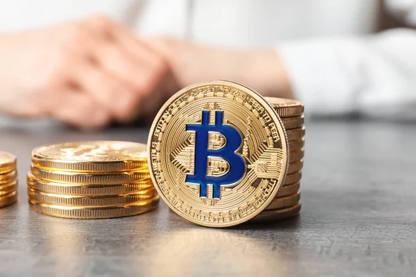 Tablo, closeup altın bitcoins