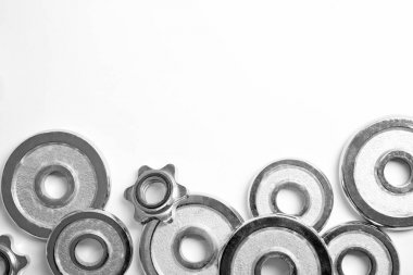 Ağırlık plakaları ve boş yer