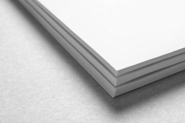 Boş resim kağıdım ışık arka plan üzerinde. Tasarım için alay