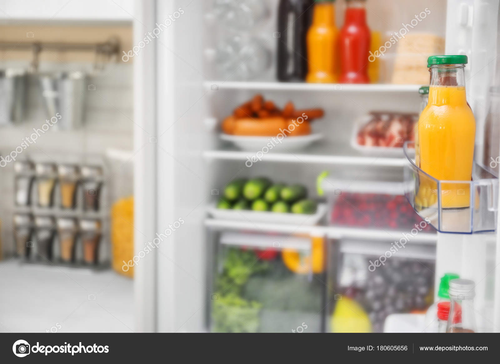 Kühlschrank Regal : Flasche mit saft kühlschrank tür regal nahaufnahme u2014 stockfoto Kühlschrank Regal : Flasche mit saft kühlschrank tür regal nahaufnahme u2014 stockfoto