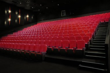 Rahat sandalye ile boş sinema