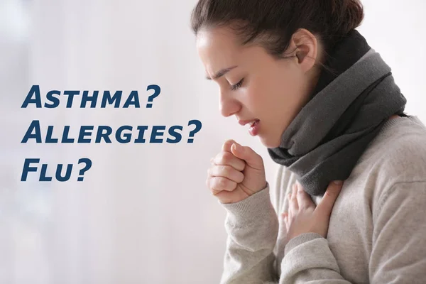 Νεαρή Γυναίκα Που Πάσχει Από Βήχα Σύμπτωμα Άσθματος Αλλεργίες Γρίπης — Φωτογραφία Αρχείου