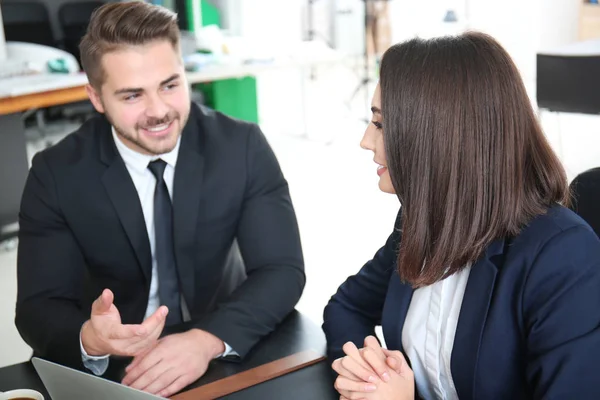 Equipo Joven Abogados Lugar Trabajo — Foto de Stock