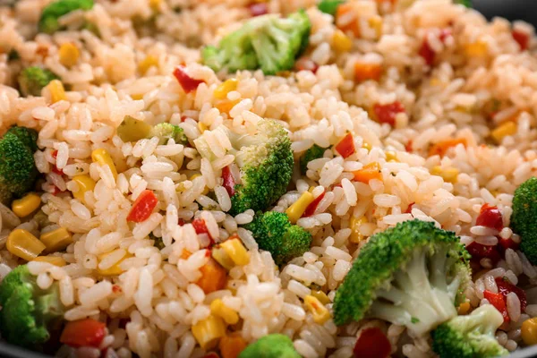 Delizioso Pilaf Riso Con Broccoli Primo Piano — Foto Stock