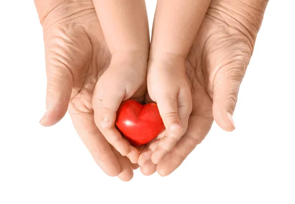 Mains Homme Âgé Bébé Avec Coeur Sur Fond Blanc — Photo