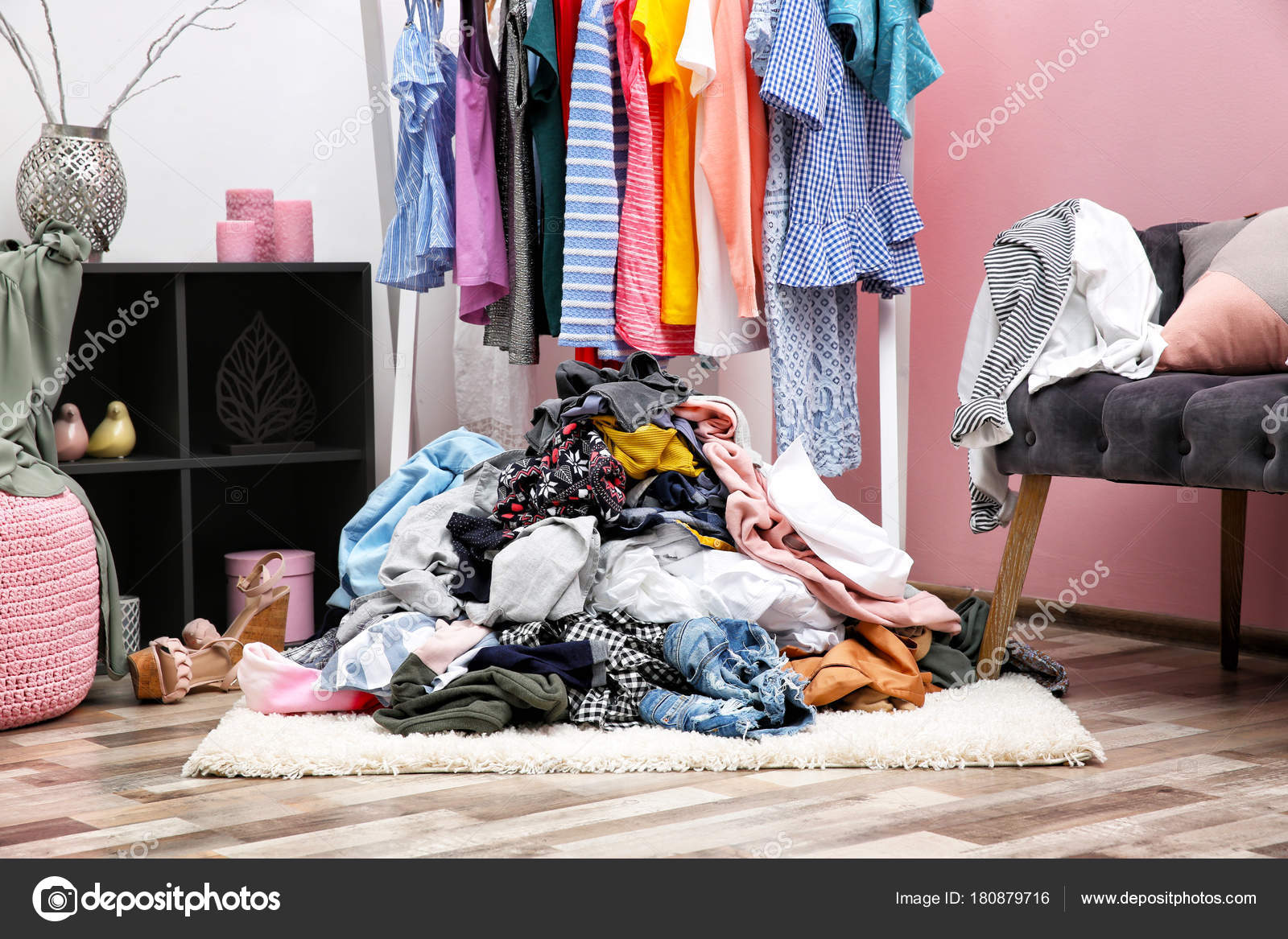 много вещей. бардак и порядок. расхламление и организация пространства. расхламление дома с чего начать. мари кондо уборка.