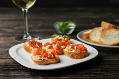 Domates plaka, closeup ile lezzetli bruschettas