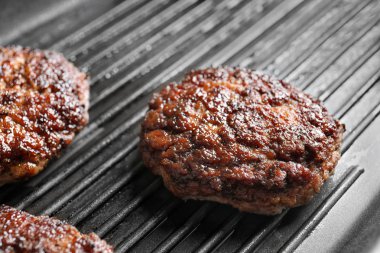 Burger patty ızgara yüzeyi, portre