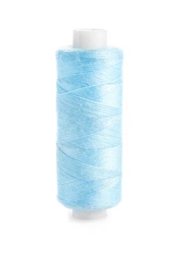 Beyaz arkaplanda dikiş ipliği