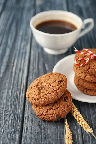 Délicieux Biscuits Avoine Avec Pépites Chocolat Tasse Café Sur Table — Photo