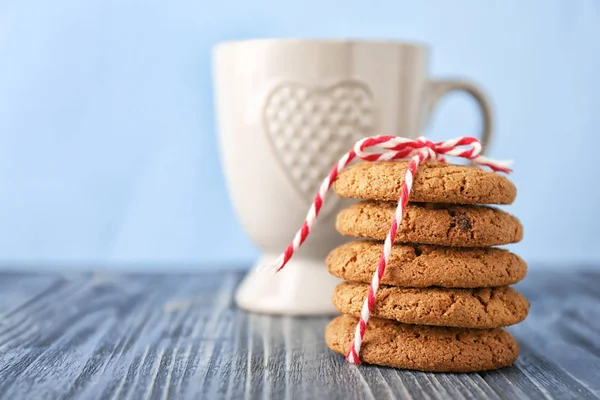 Leckere Haferflockenkekse Mit Schokoladenchips Auf Holztisch — Stockfoto