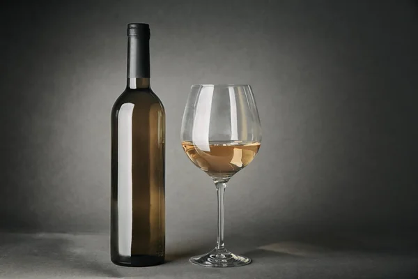 Bottle Wine Glass Gray Background — Stock Photo, Image