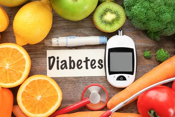 Digitales Glukometer Lanzettstift Obst Und Gemüse Auf Holzgrund Diabetes Diät — Stockfoto