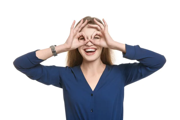 Ritratto di giovane donna sorridente, isolata su bianco — Foto Stock