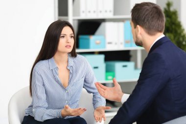 psikolog ofiste hasta ile