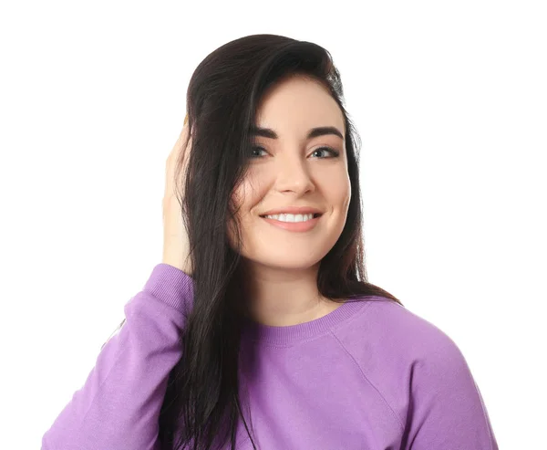 Retrato de jovem mulher sorridente no fundo branco — Fotografia de Stock